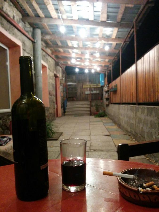 Lost Inn Kazbegi Hostel Kültér fotó