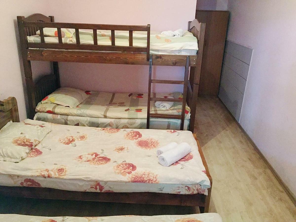 Lost Inn Kazbegi Hostel Kültér fotó